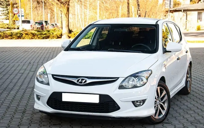 Hyundai I30 cena 22999 przebieg: 170000, rok produkcji 2010 z Lipno małe 407